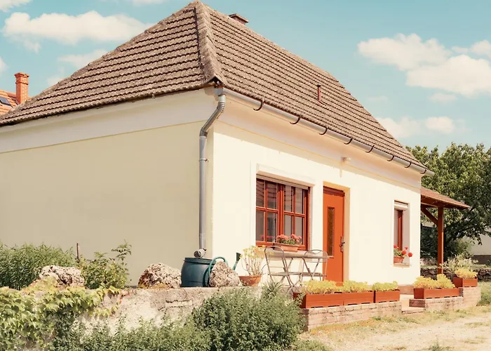 Bruderhaus 18 Vorosto