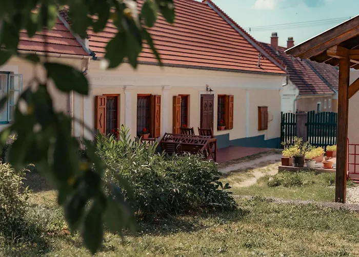 Bruderhaus 18 דירה